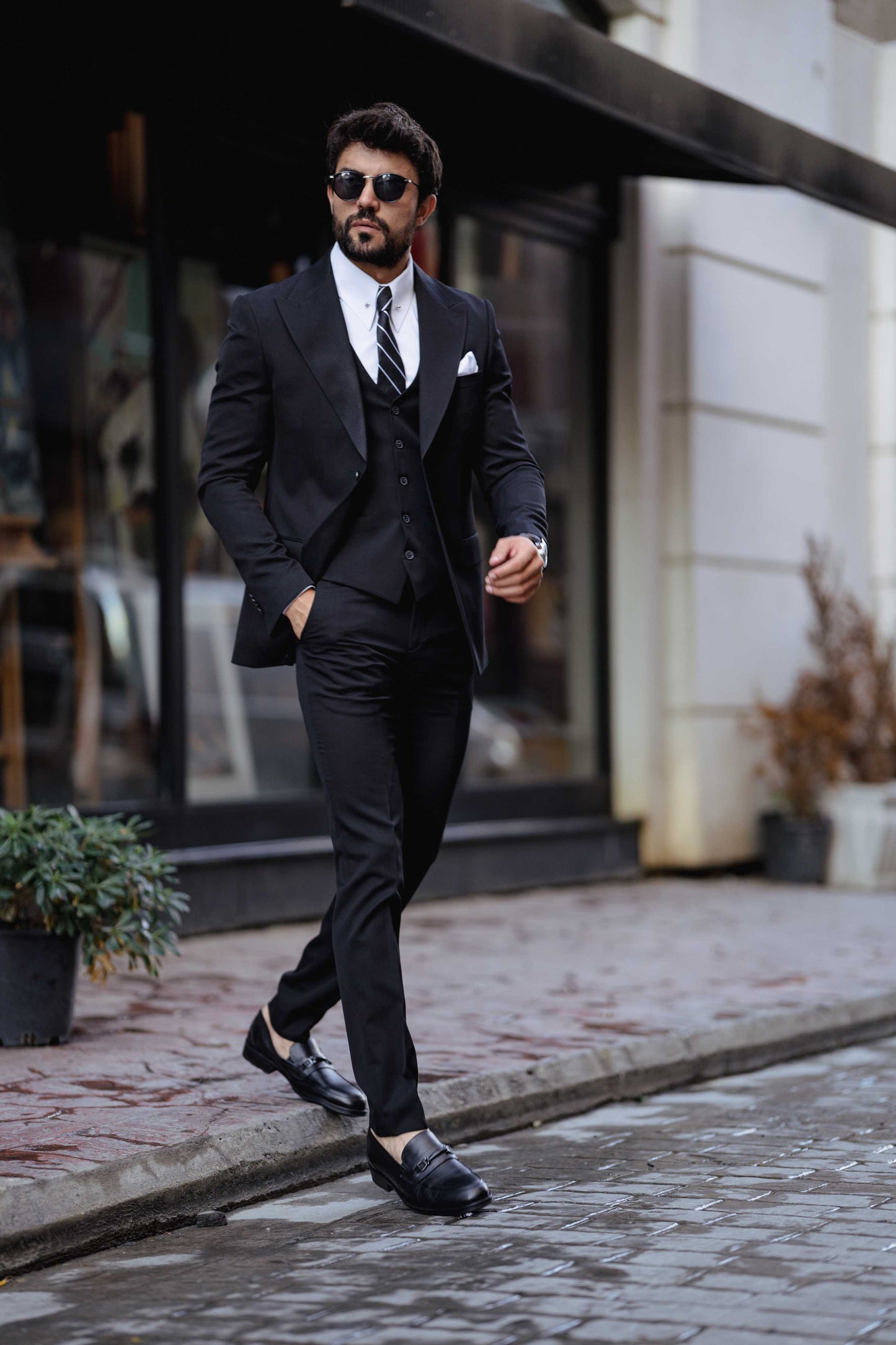 Black Slim-Fit Suit 3-Piece VIOSSI