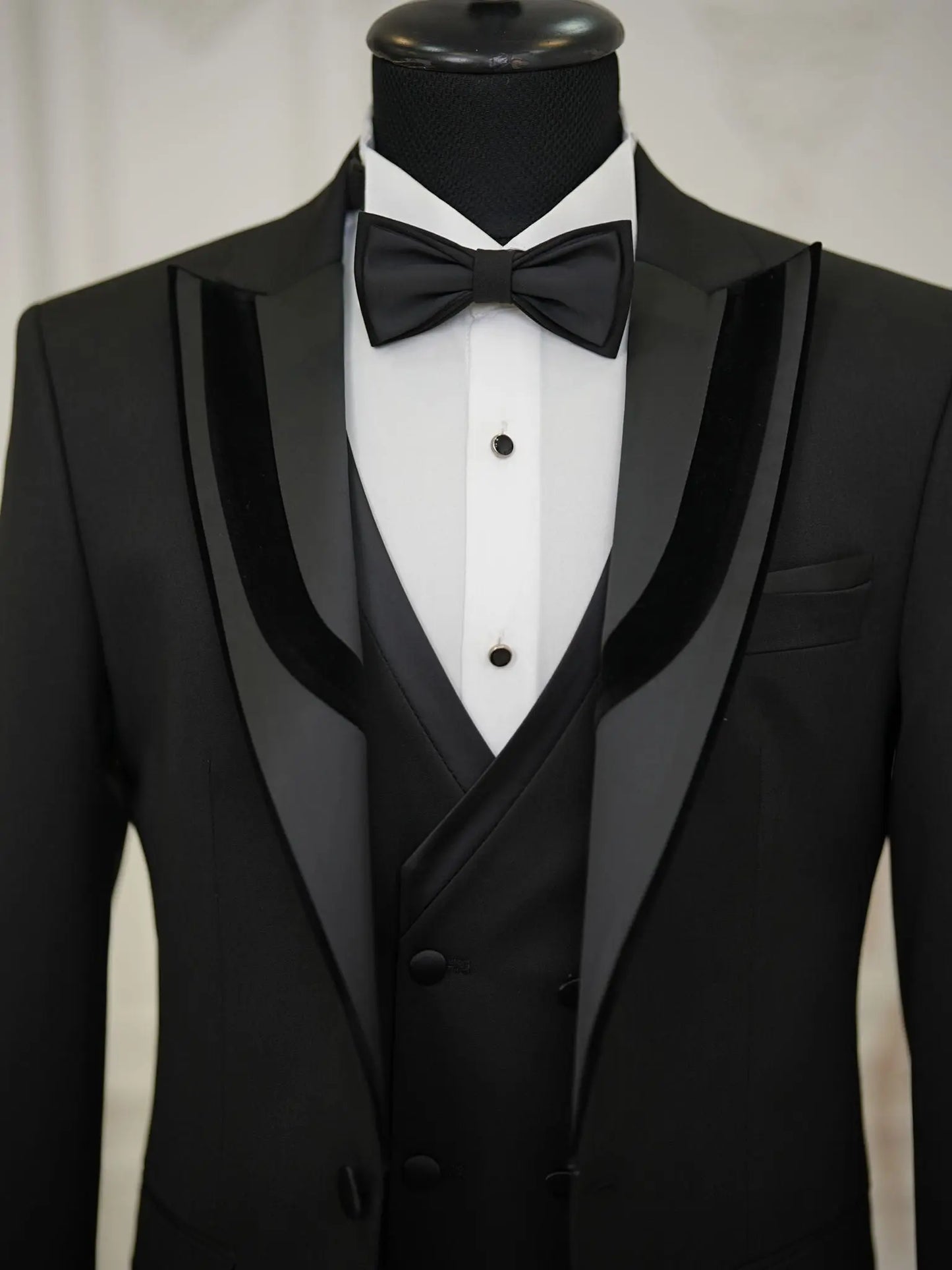 Brabion Elio Black Slim Fit Velvet Peak Lapel Tuxedo - BRABION