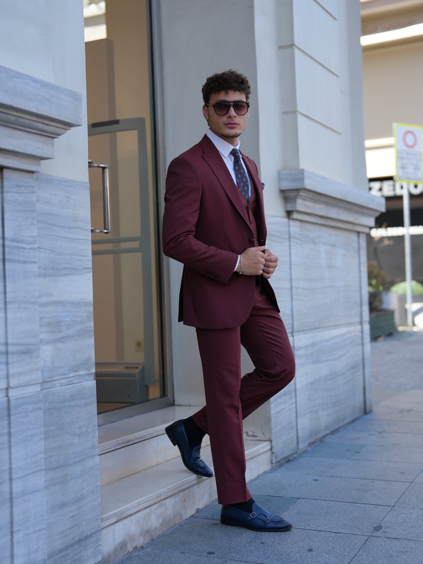 Bordo 3-Piece Slim Fit Italian Style Suit