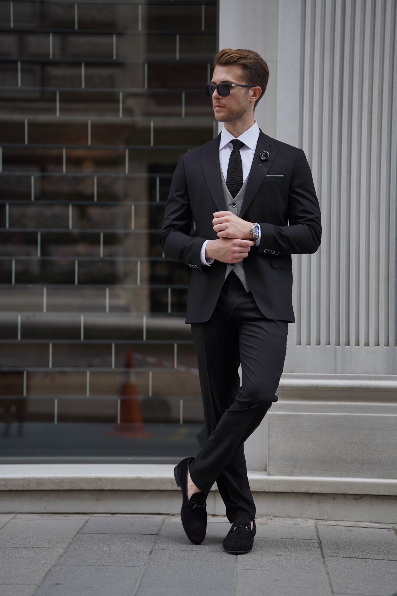 Daniel Black and Gray Wool Suit - Elegant Slim-Fit Three-Piece Ensemble