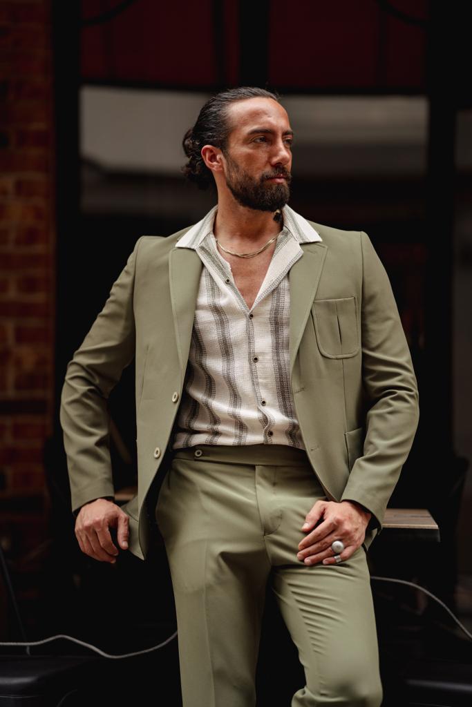 Evo Green Slim Fit Wool Suit - A Timeless Choice for Every Occasion