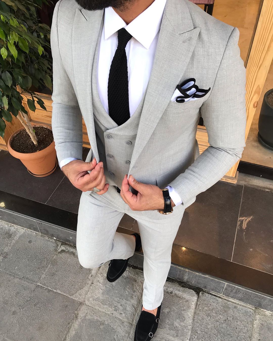 Davis Gray Slim-Fit Suit: Timeless Elegance for Every Occasion