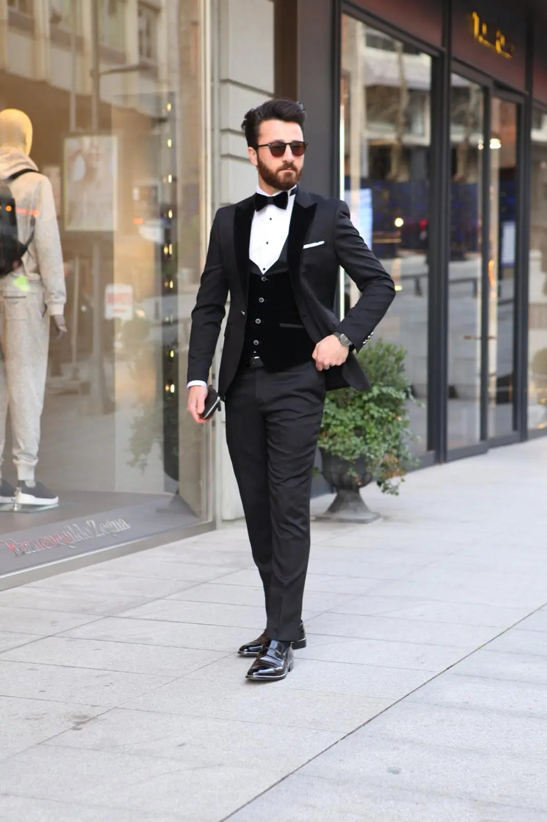 Black Slim Tuxedo Suit - Timeless Elegance for Formal Occasions - BRABION