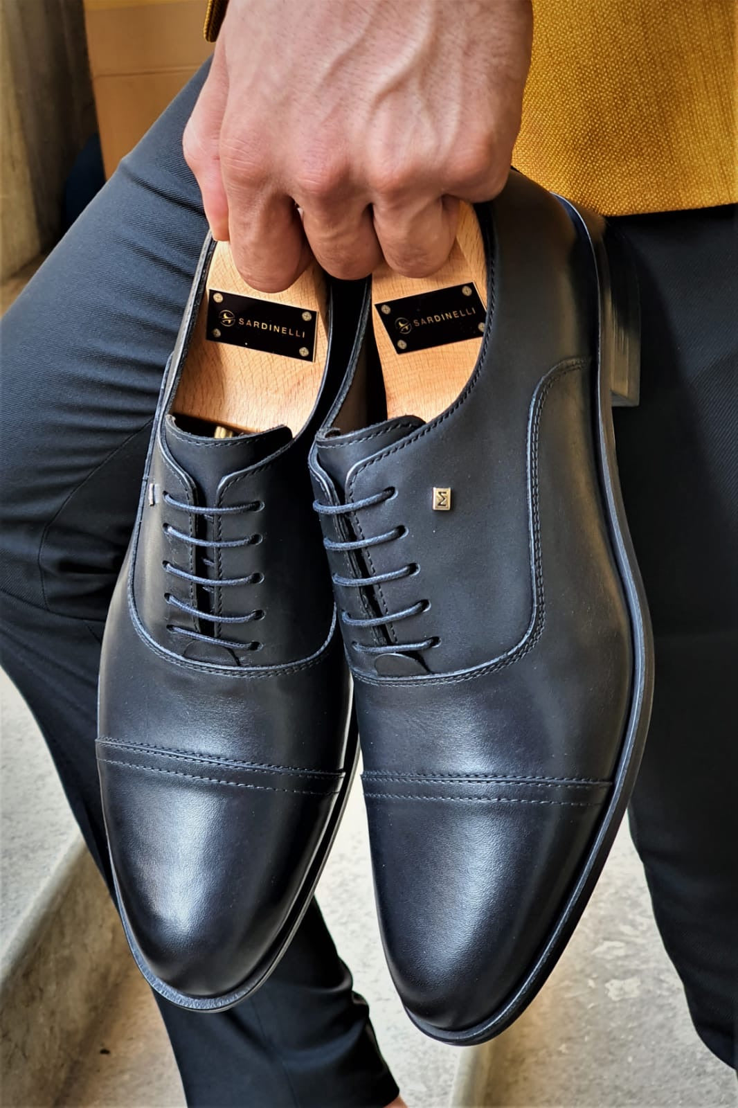 Stefano Black Wholecut Oxfords - Timeless Elegance for Every Occasion