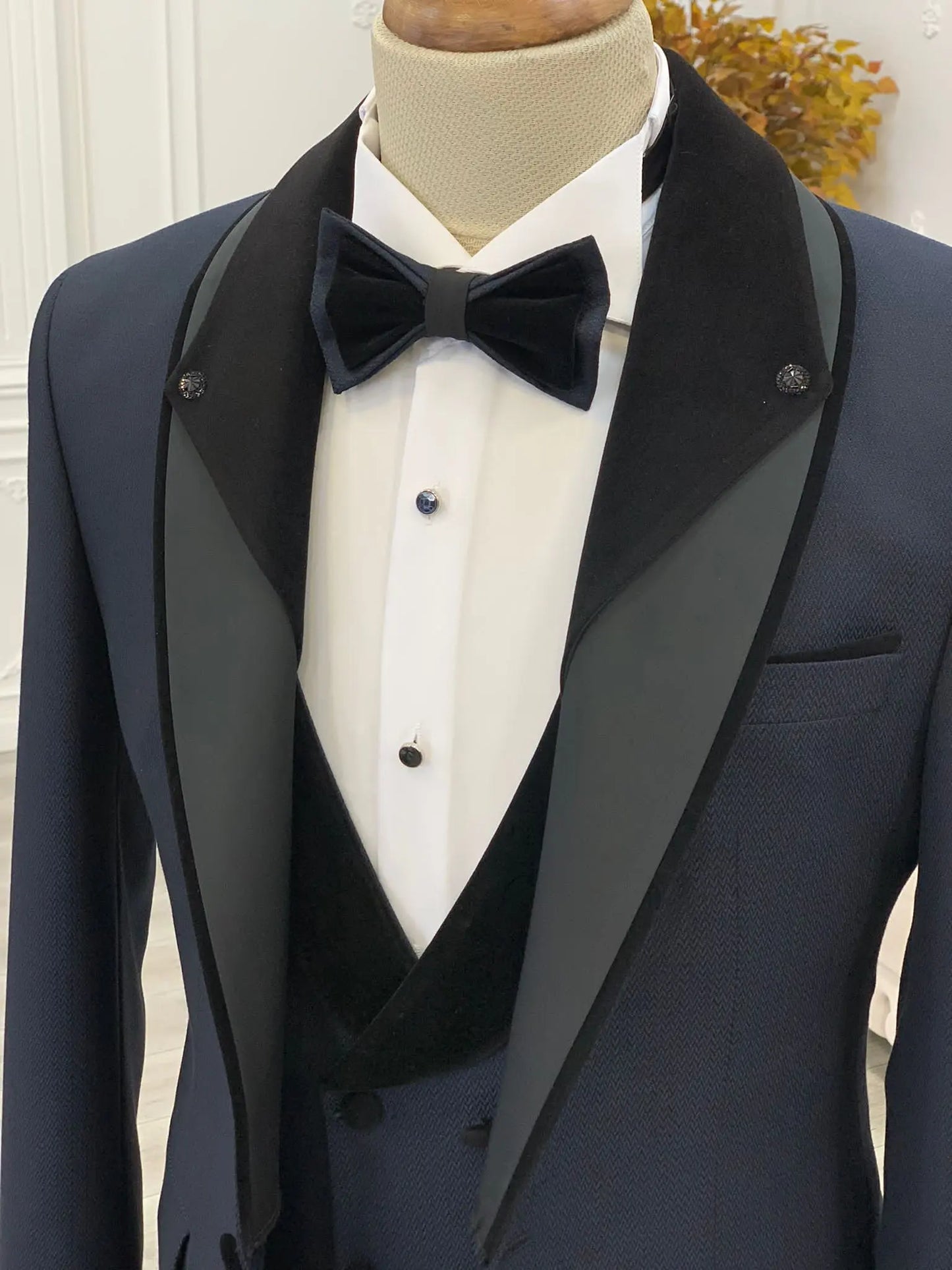 Caesar Navy Blue Slim Fit Velvet Shawl Lapel Tuxedo - BRABION