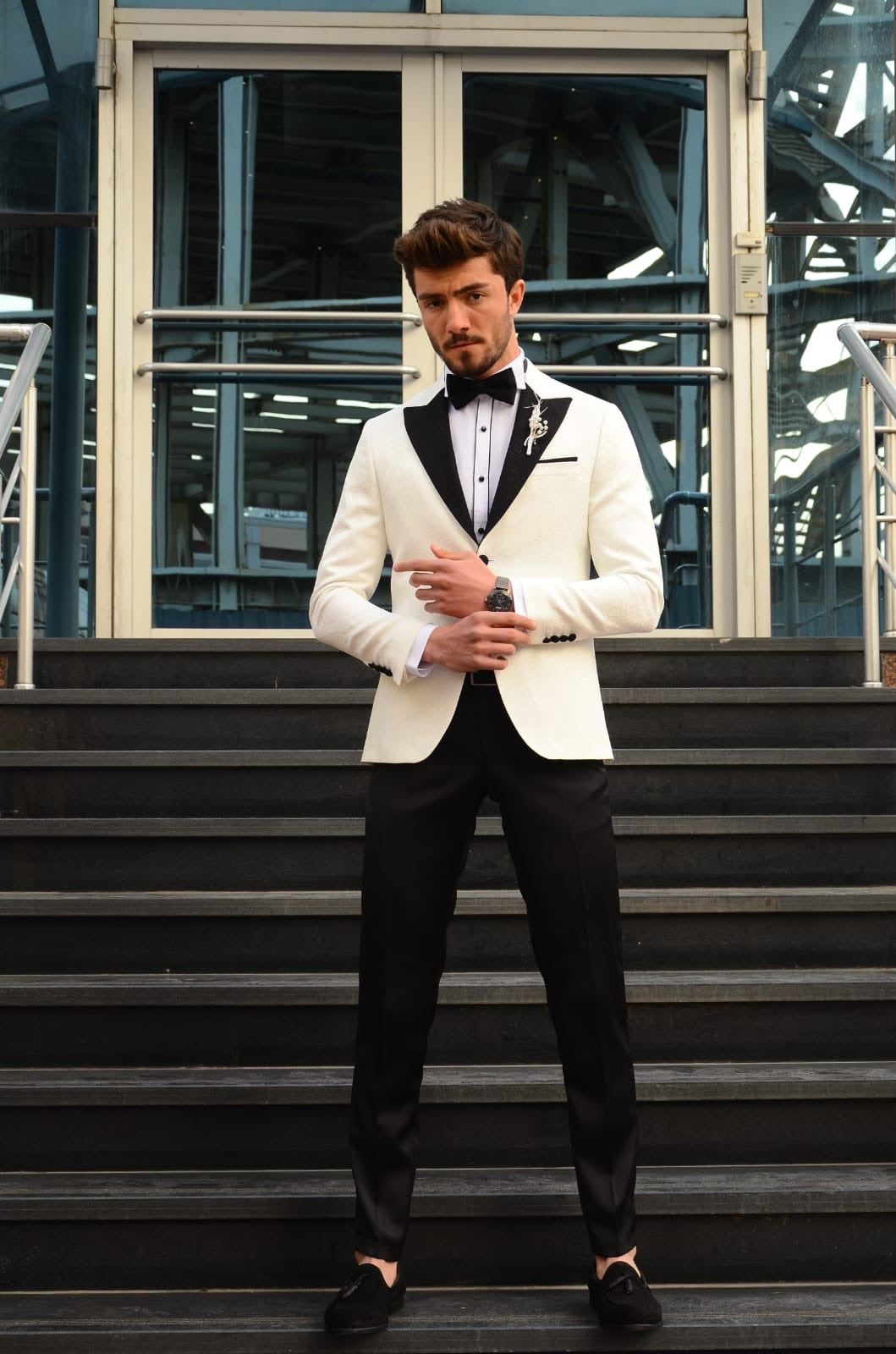 Bernard White Slim Fit Tuxedo