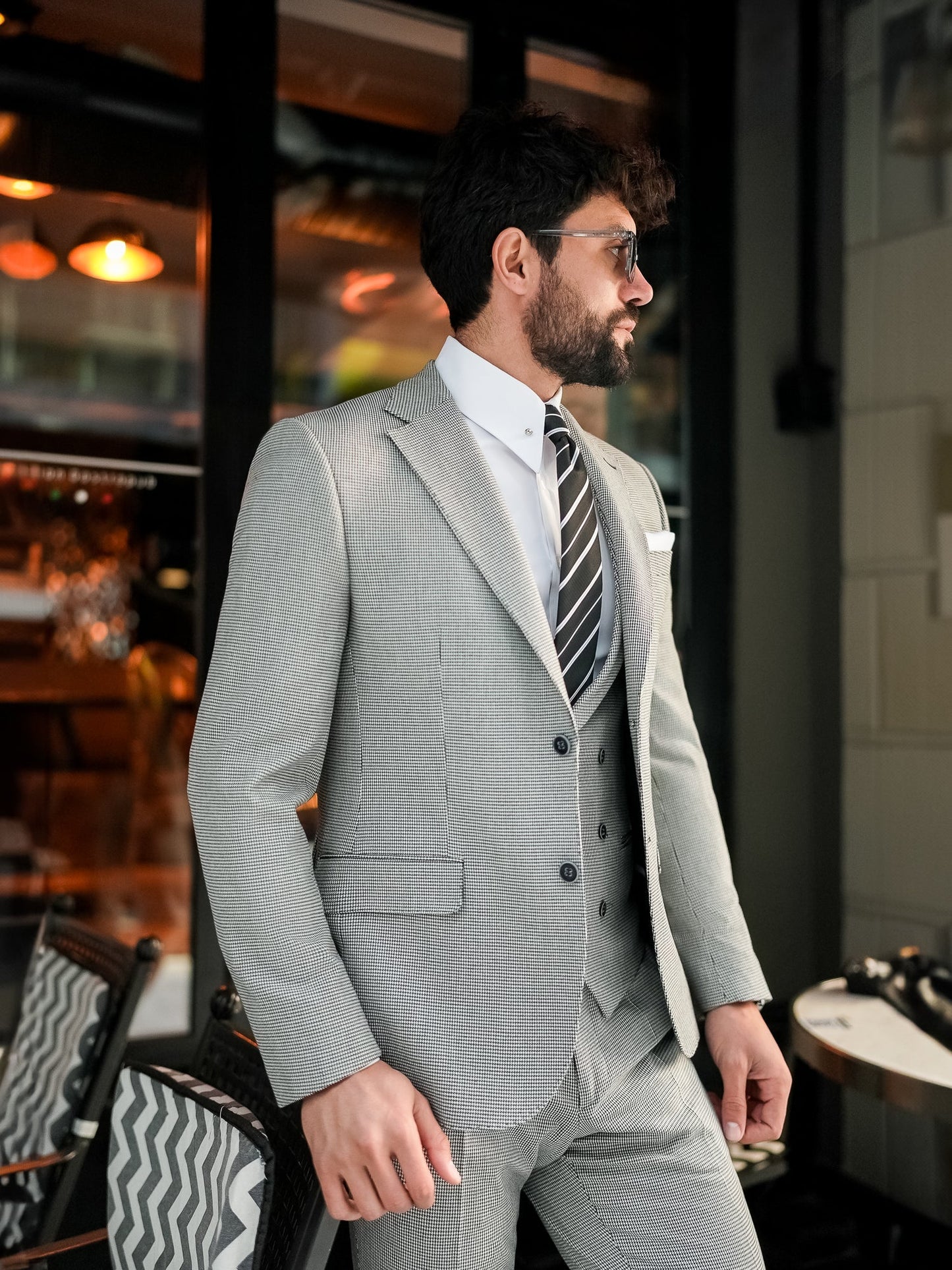 White Houndstooth Slim-Fit Suit 3-Piece VIOSSI