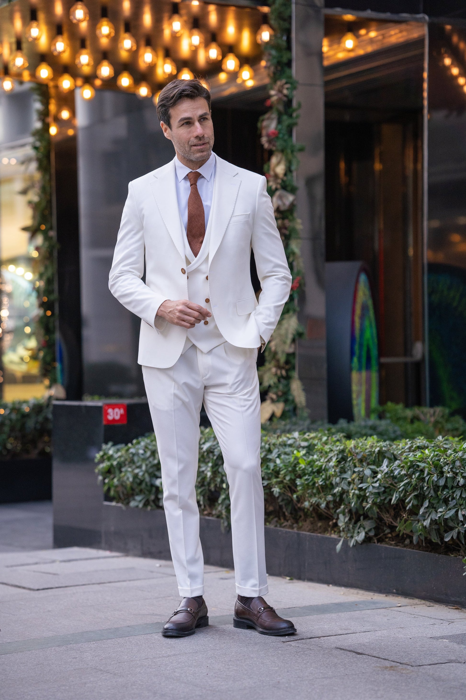White Slim-Fit Suit 3-Piece VIOSSI