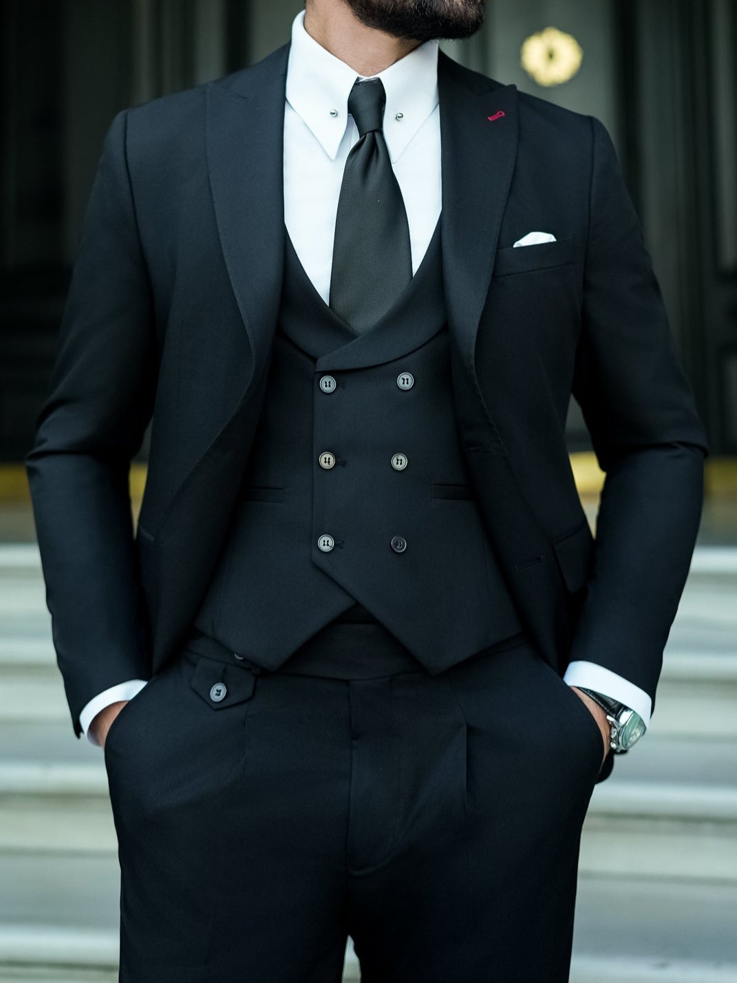 Black Modern-Fit Suit 3-Piece VIOSSI