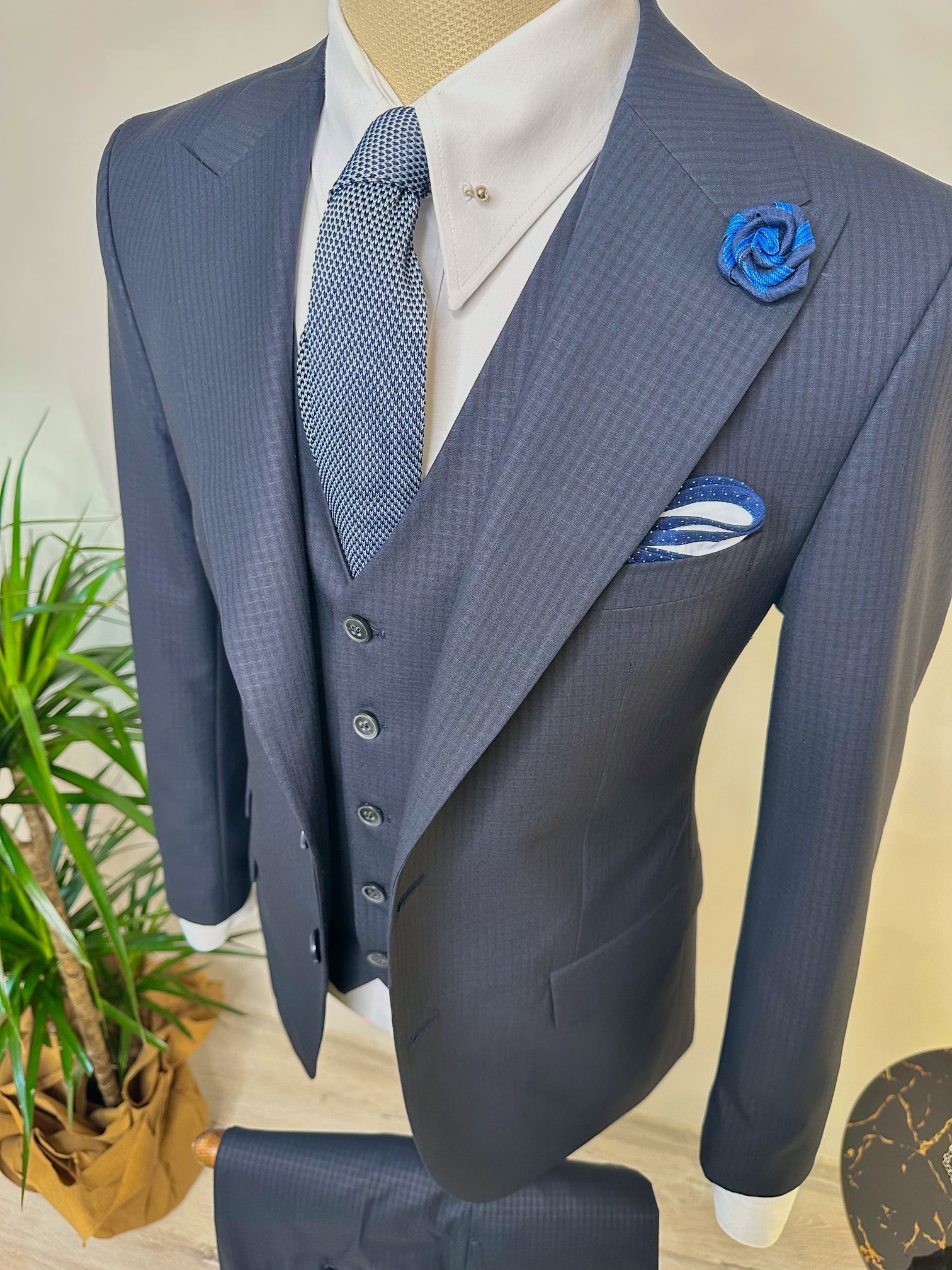 Navy Plaid Slim-Fit Suit 3-Piece VIOSSI