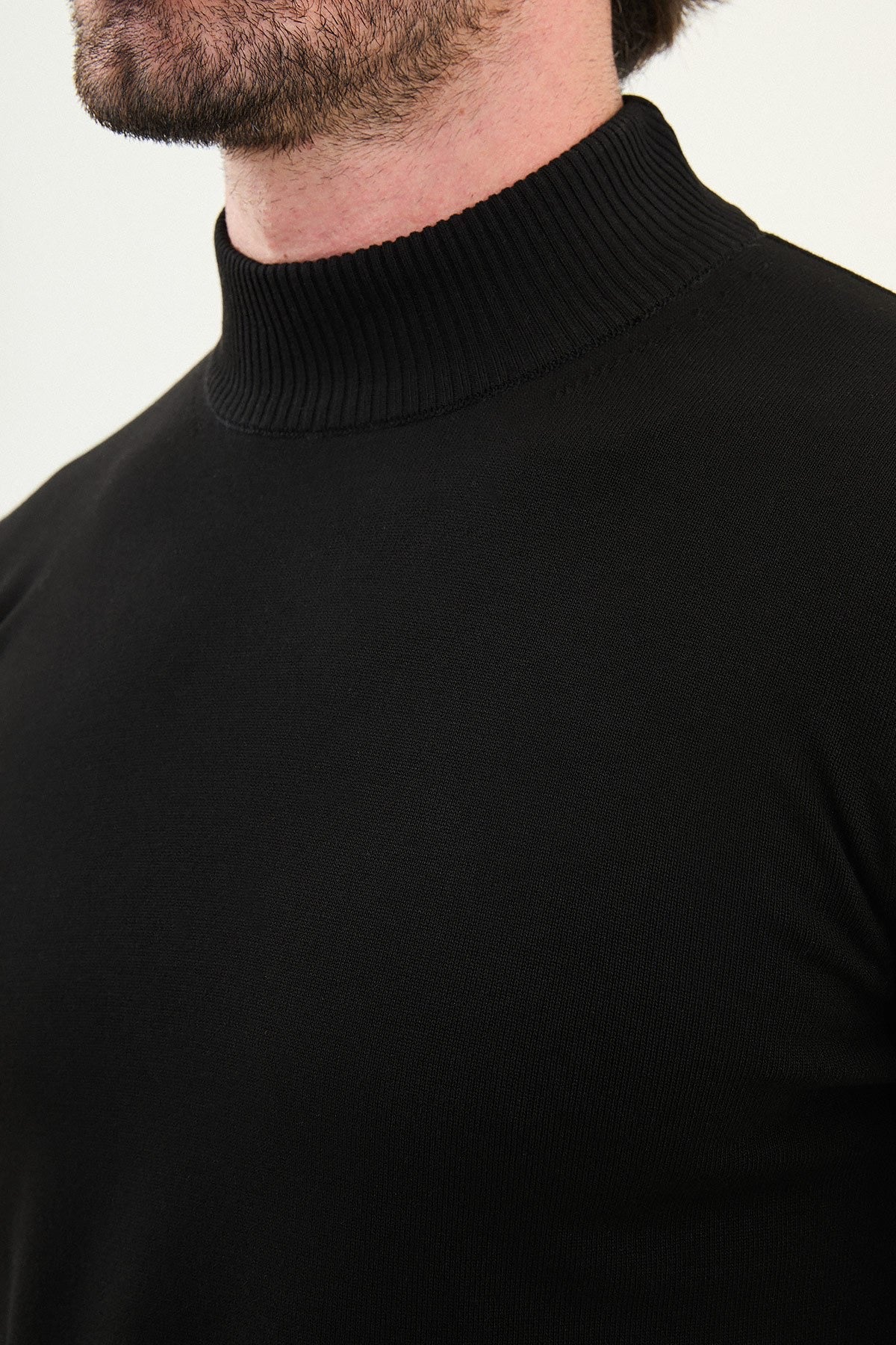 Men’s Black Knit Half-Turtleneck Pullover – Slim Fit