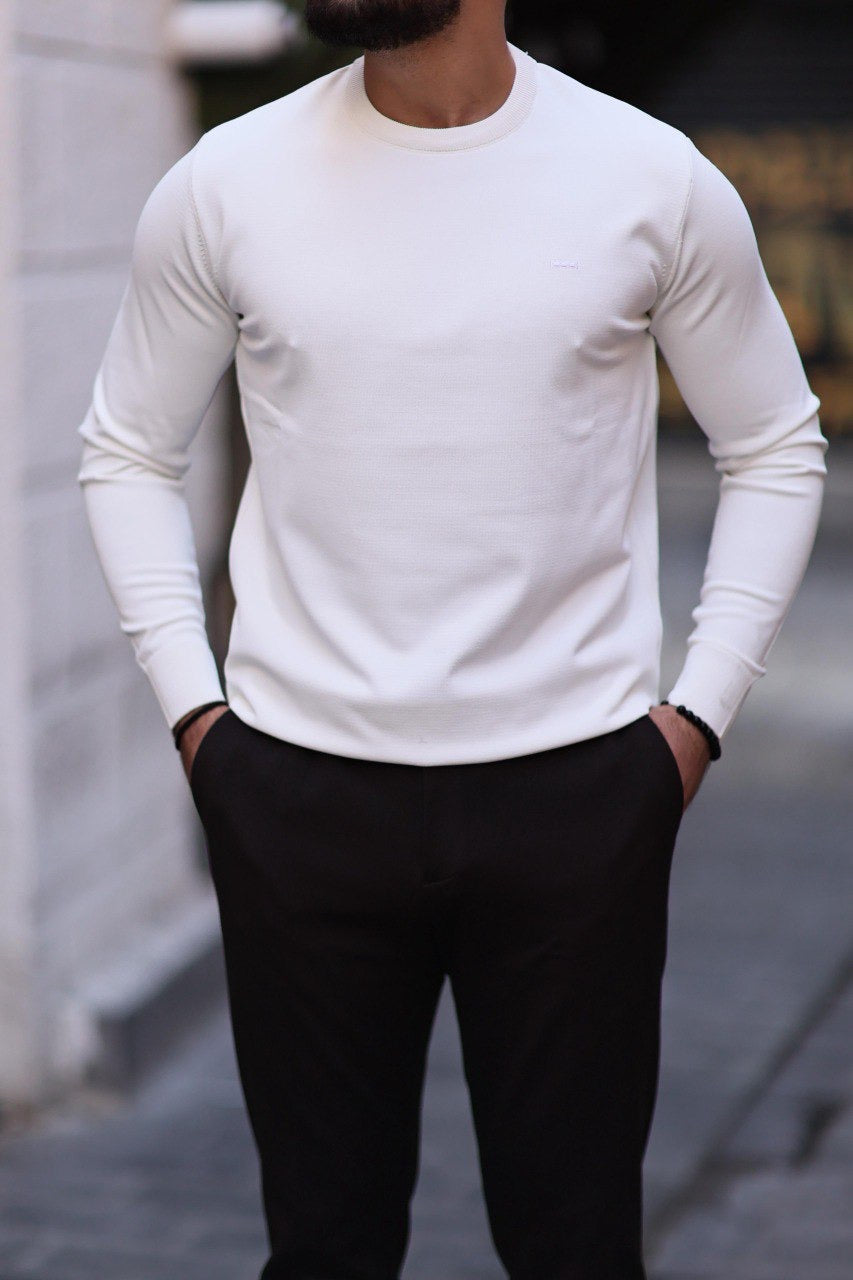 Men’s White Crew Neck Slim-Fit Sweater