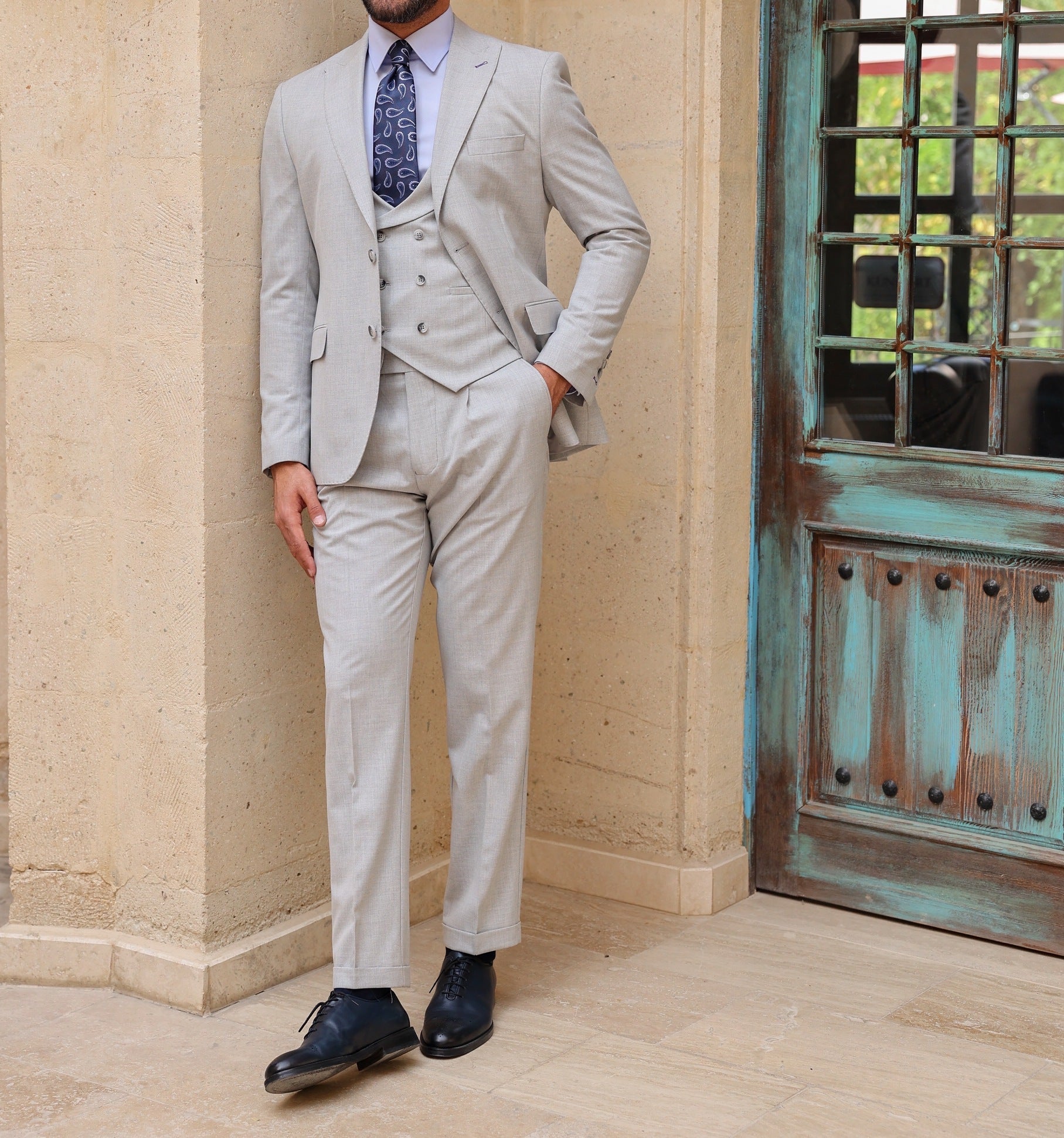 Grey Modern-Fit Suit 3-Piece VIOSSI
