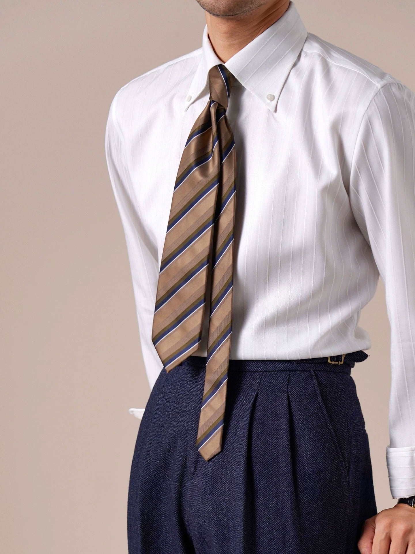 Men’s Italian-Style Point Collar Striped Non-Iron Dress Shirt