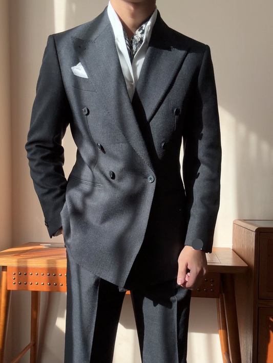 Men’s Six-Button Double-Breasted Tailored Suit