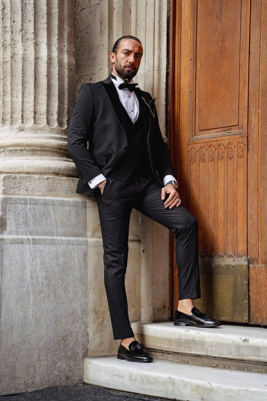 Daniel Black Slim Fit Velvet Peak Lapel Tuxedo