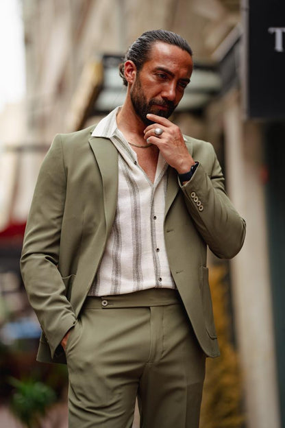 Evo Green Slim Fit Wool Suit - A Timeless Choice for Every Occasion