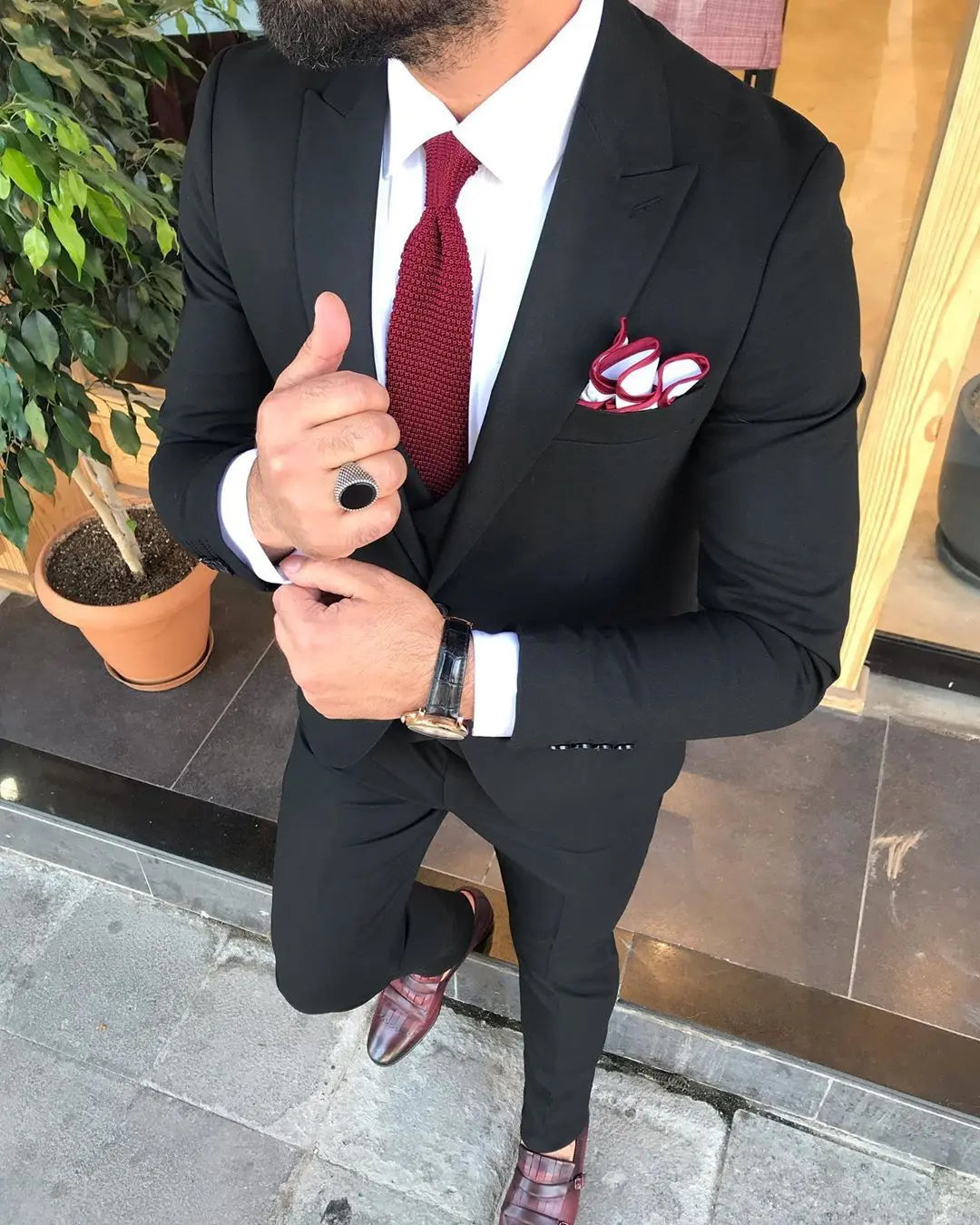 Davis Black Slim-Fit Suit: Perfect for Every Occasion brabion
