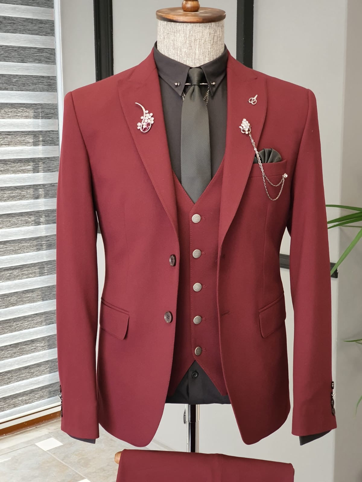 Napoli Red Slim Fit Suit – Elevate Your Wardrobe brabion