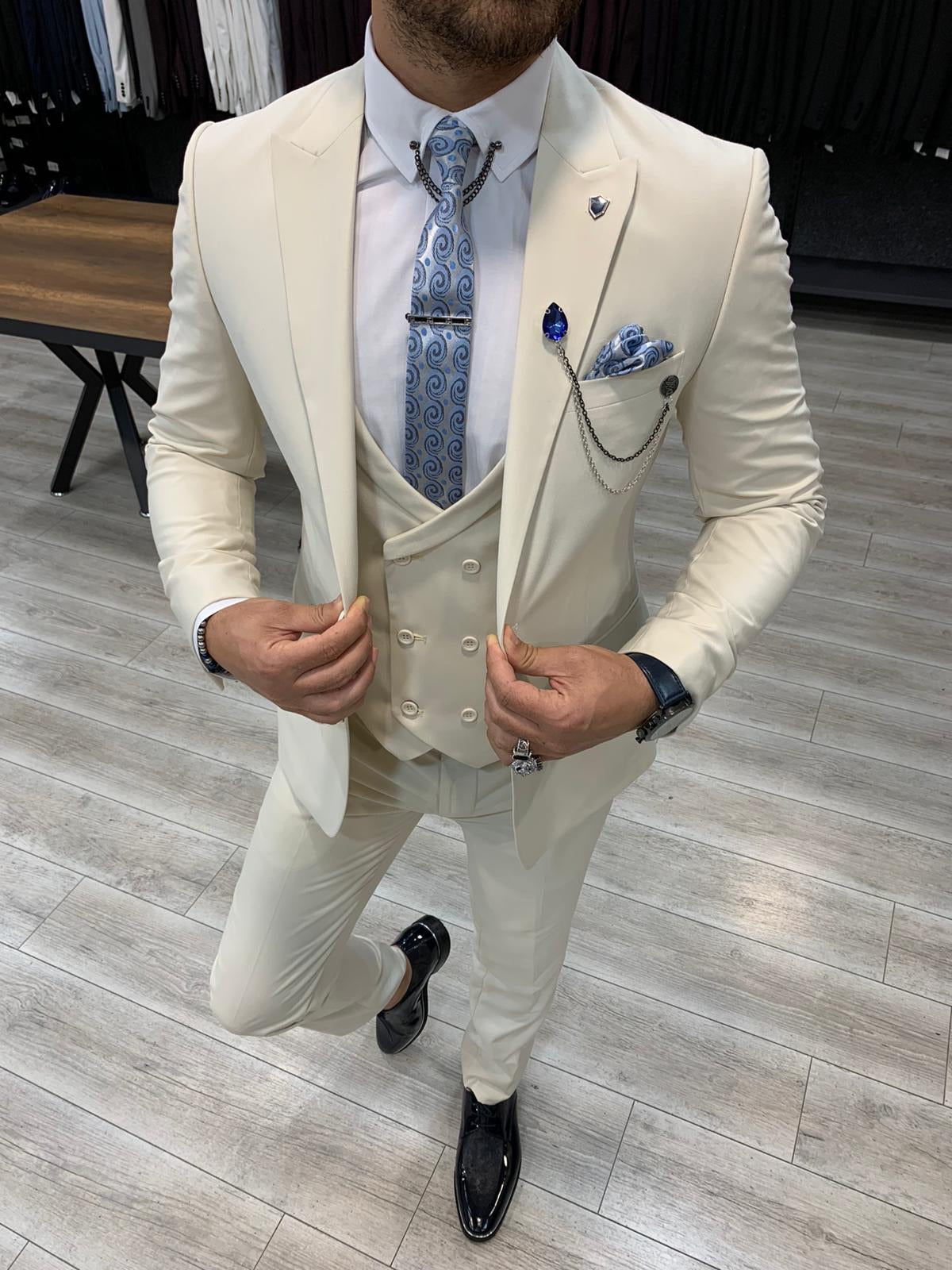 Eros Cream Slim Fit Wool Suit - A Timeless Classic BOJONI