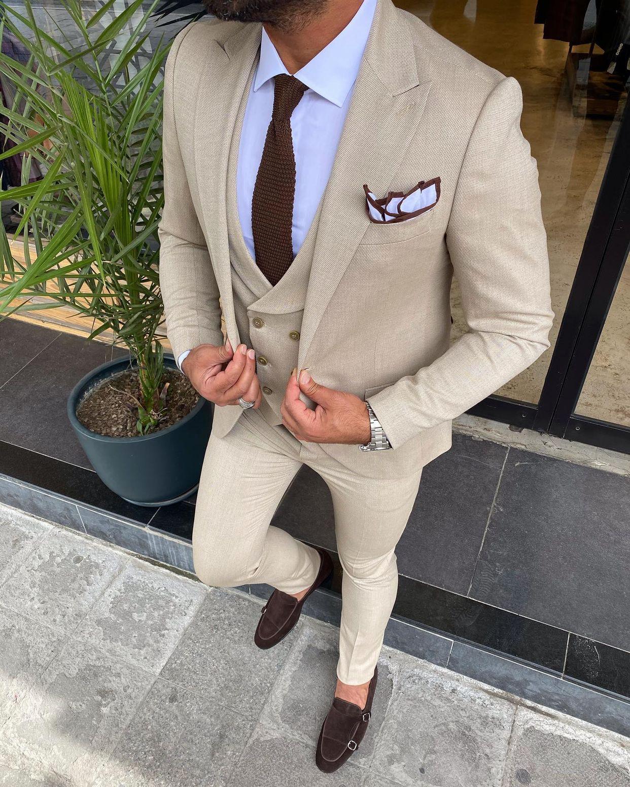 Bonomi Beige Slim-Fit Suit: The Ultimate Three-Piece Ensemble brabion